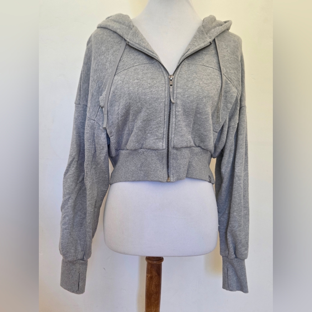 JoyLab Light Gray Cropped Sweatshirt
